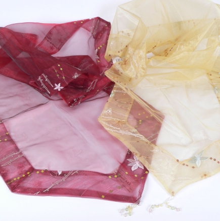 Покривка декор. златно/бордо 40х145 см. (1/48)